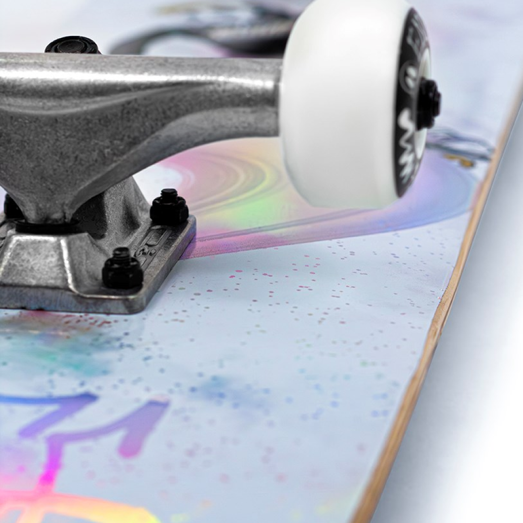 Enuff Skully Hologram Complete - White - 7.75" x 31.5"
