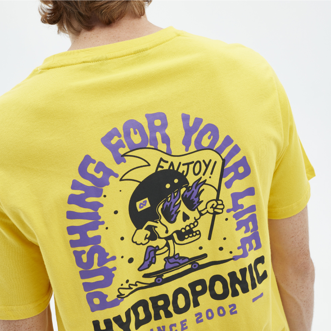 T-SHIRT PUSHING YELLOW