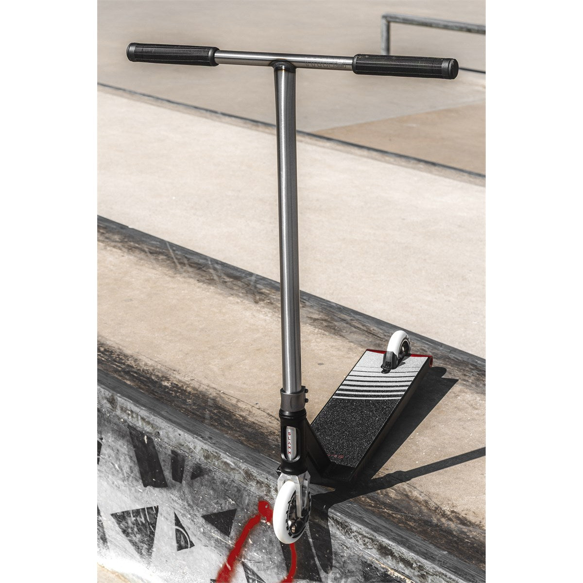 Slamm Strobe Pro Scooter - Black/Silver